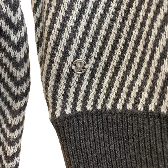 Lululemon Devi crew gray heathered striped cotton sweater - Picture 5 of 8